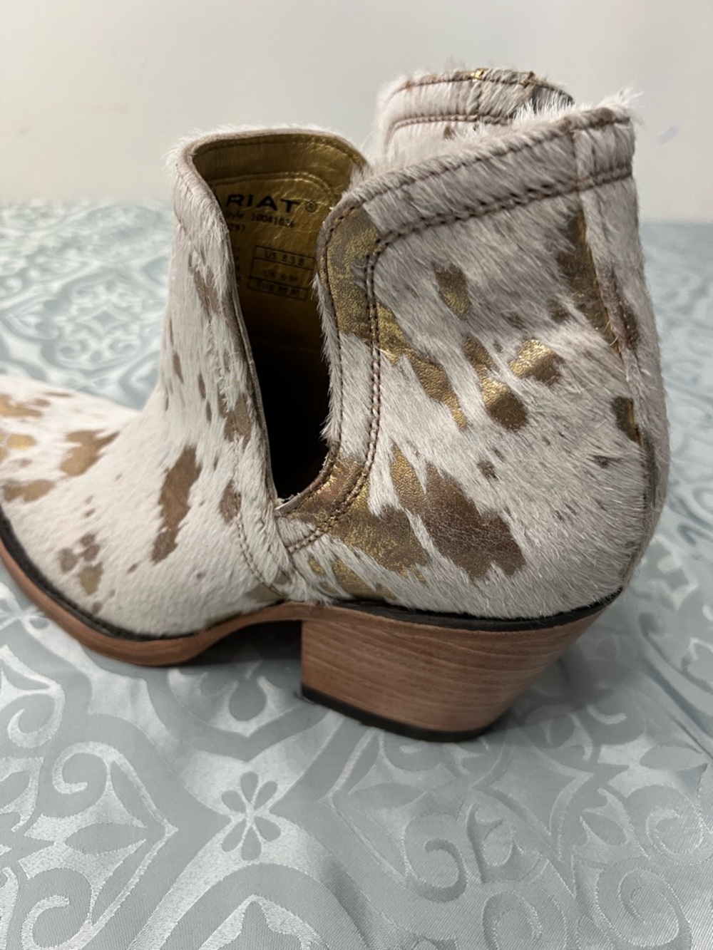 Ariat Dixon Haircalf White Hair- gold Ankle western leather boots  size 8.5 - Picture 8 of 11